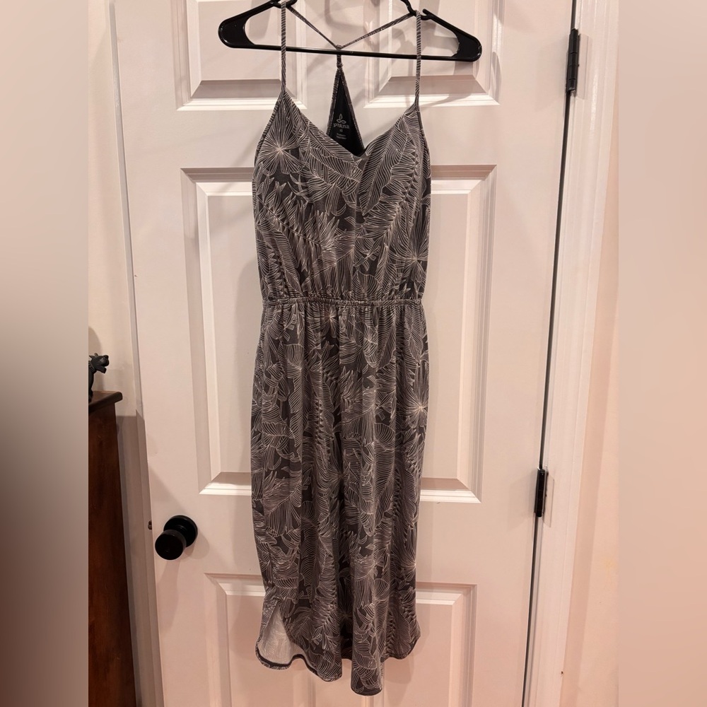 New without tag, Prana Gray Leaf-Print Maxi Dress with Spaghetti Straps